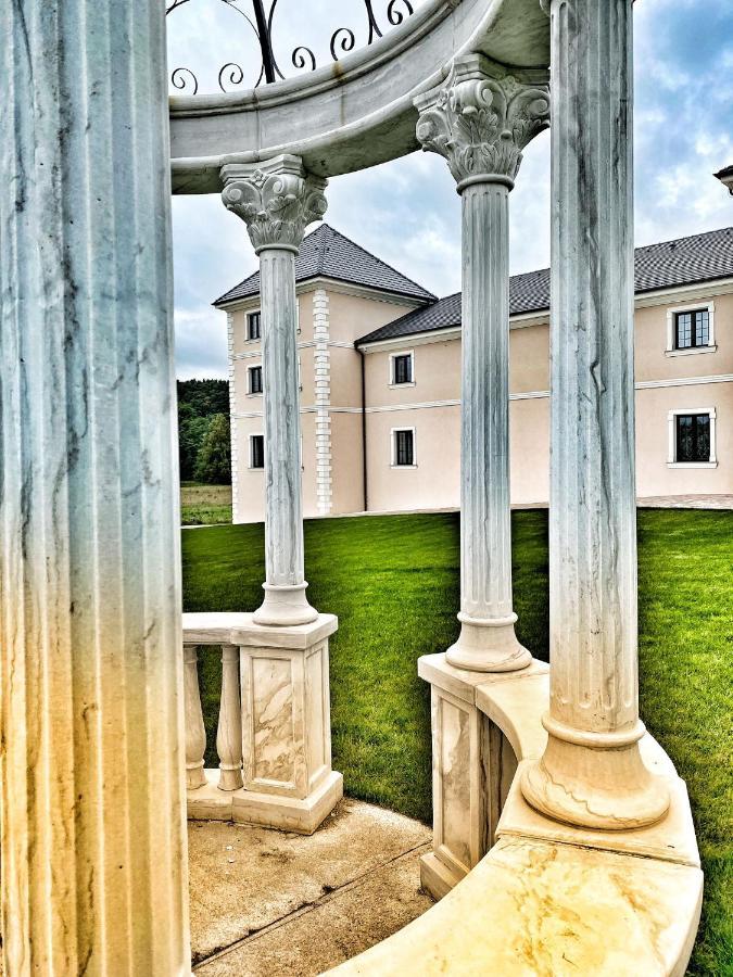 Chateau Sanov Sanov  Zewnętrze zdjęcie
