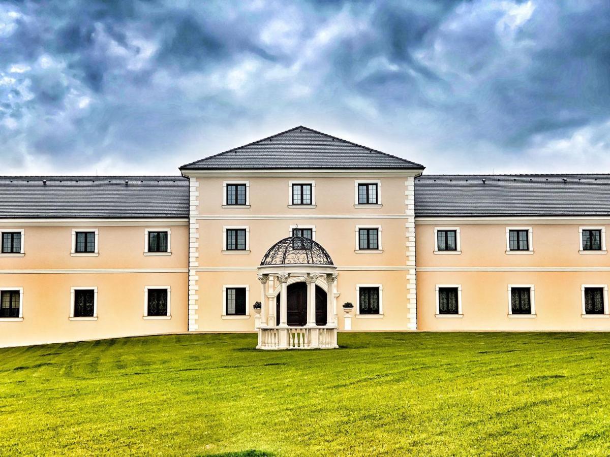 Chateau Sanov Sanov  Zewnętrze zdjęcie
